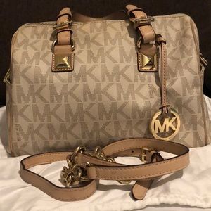 Michael Kors Grayson Vanilla Medium